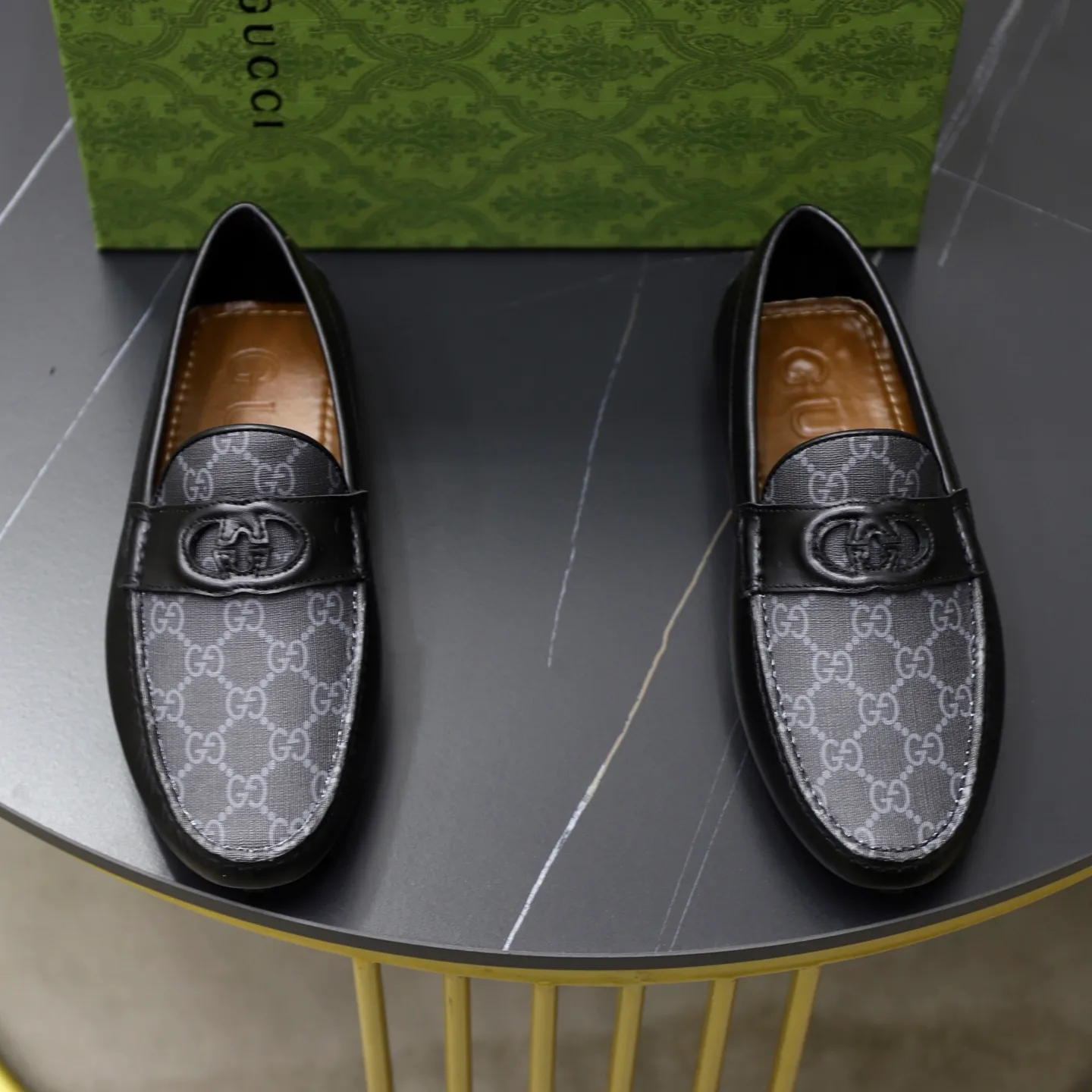 Ex-factory price: 460💰[GUCCI] Gucci ⚠️High-end men’s driving and pedal series ⚠️38-44 (customized for 45) ⚠️All original cowhide leather! Thick and soft! Made entirely of calfskin lining! Rubber sheet anti-slip beanie sole! Three-dimensional package technology! Fashionable and classic! Handicrafts! Original high quality! Feel free to compare!